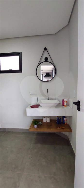 Casa à venda ou para alugar com 4 suítes no condomínio Figueira Garden, Atibaia - SP