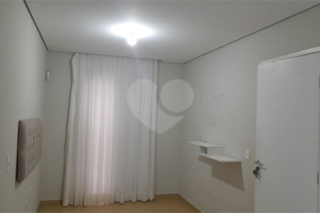 Casa à venda com 2 suítes no condomínio Residencial Matos, São Paulo - SP