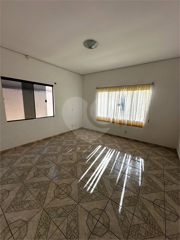 Casa à venda com 2 quartos, sendo 1 suíte,  em Jardim Aeroporto, Ponta Porã, MS