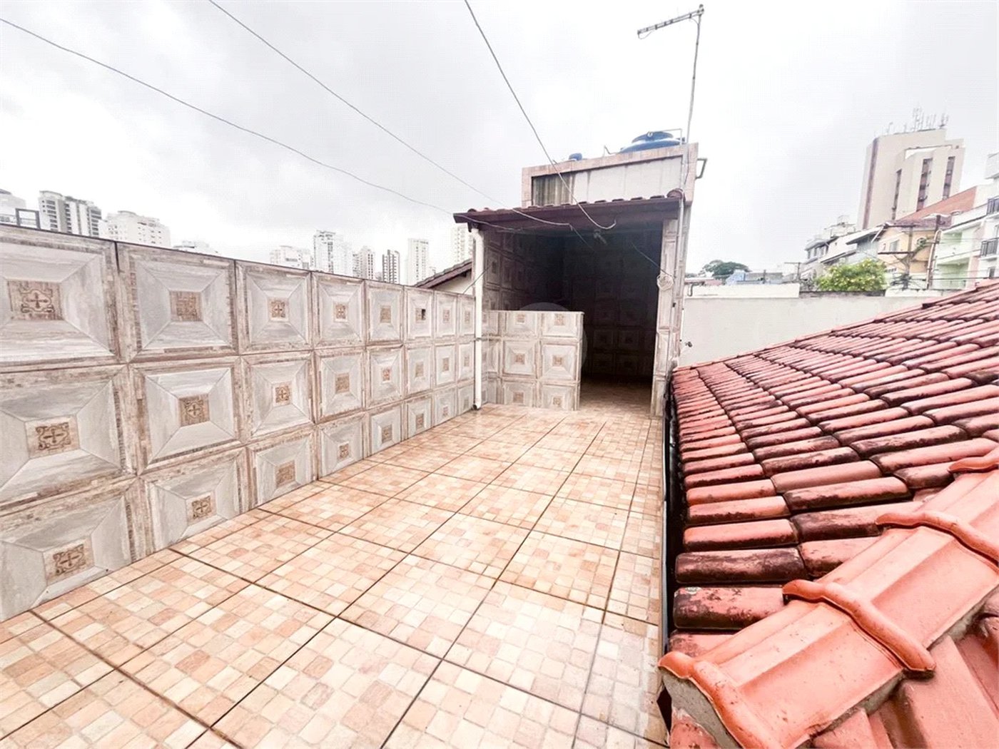 Casa à venda com 4 quartos, sendo 2 suítes, em Jardim São Paulo(zona Norte), São Paulo, SP