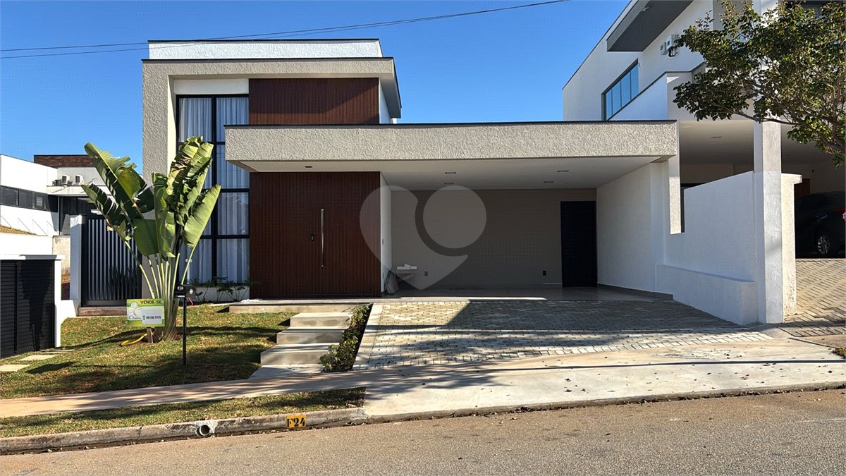 Casa à venda com 3 suítes no condomínio Residencial Chácara Ondina, Sorocaba - SP