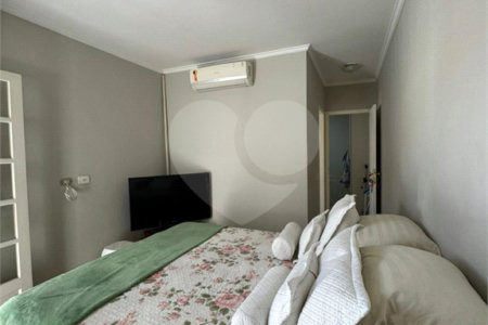 Casa à venda com 3 quartos, sendo 1 suíte, no condomínio Villagio Staluccia, São Paulo - SP