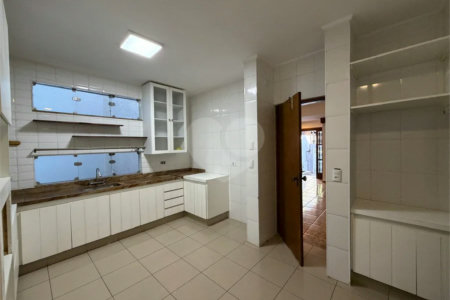 Casa à venda com 3 suítes em Jardim Franca, São Paulo, SP