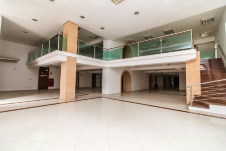 Prédio Comercial de Grande Porte no Centro Histórico de Santos para Venda Ou Aluguel
