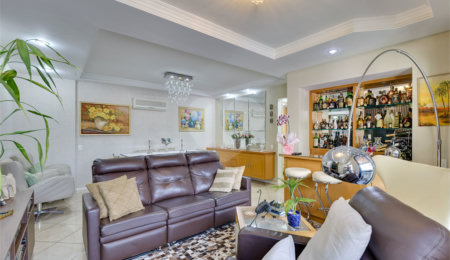 Apartamento à venda com 3 quartos, sendo 2 suítes,  em Santo Amaro, São Paulo, SP