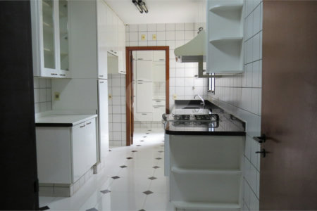 Apartamento à venda com 4 quartos, sendo 2 suítes,  em Cambuí, Campinas, SP