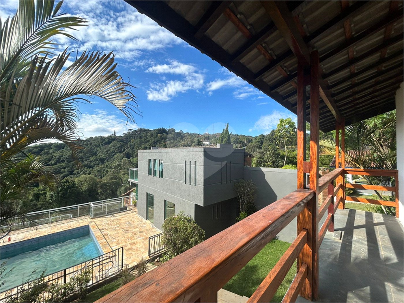 Casa para alugar com 3 suítes no condomínio Alpes da Cantareira, Mairiporã - SP
