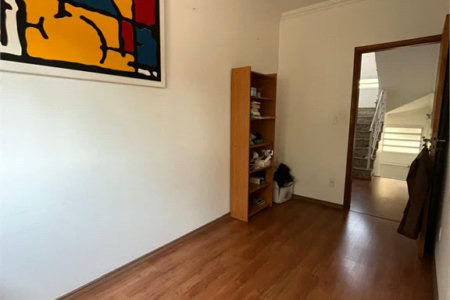 Sobrado à venda com 4 quartos, sendo 1 suíte, em Vila Cordeiro, São Paulo, SP