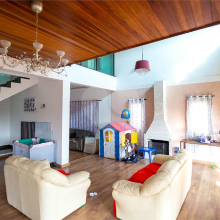 Casa à venda com 3 quartos, sendo 2 suítes,  em Alto da Serra (mailasqui), São Roque, SP