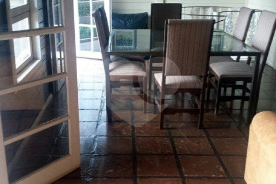 Casa à venda ou para alugar com 4 quartos, sendo 1 suíte, no condomínio Estrada Armando Barbosa ,6300, Mairiporã - SP