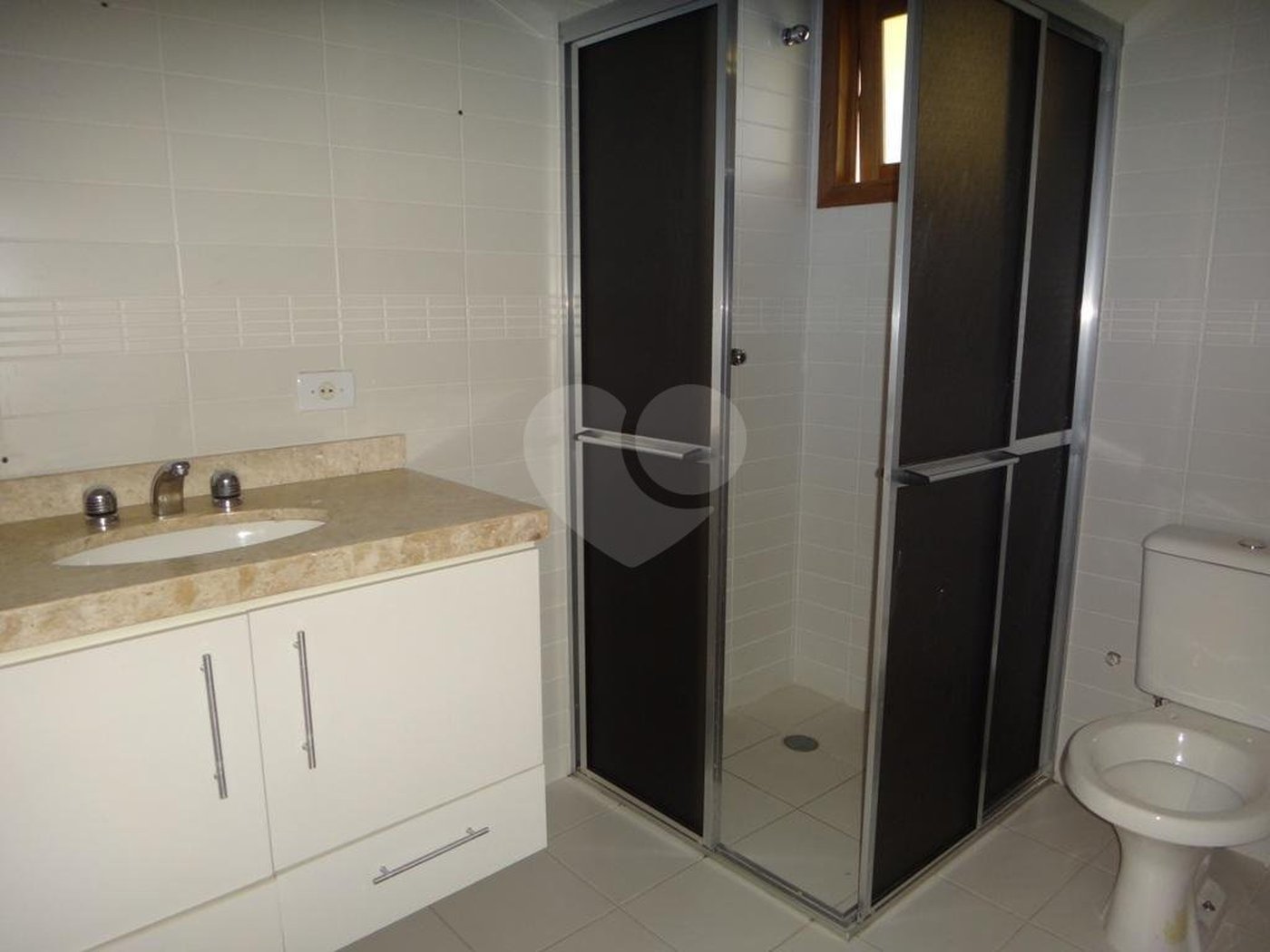 Casa à venda ou para alugar com 4 quartos, sendo 2 suítes, no condomínio Vila Hípica, São Paulo - SP