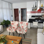 Casa à venda com 4 quartos, sendo 3 suítes, no condomínio Estância Marambaia, Vinhedo - SP