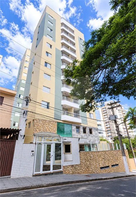 Cobertura duplex no Centro de São Bernardo do Campo, com 3 suítes, hidromassagem, mini spa, área gourmet e 2 vagas de garagem. Aceita permuta por apartamento de menor valor.