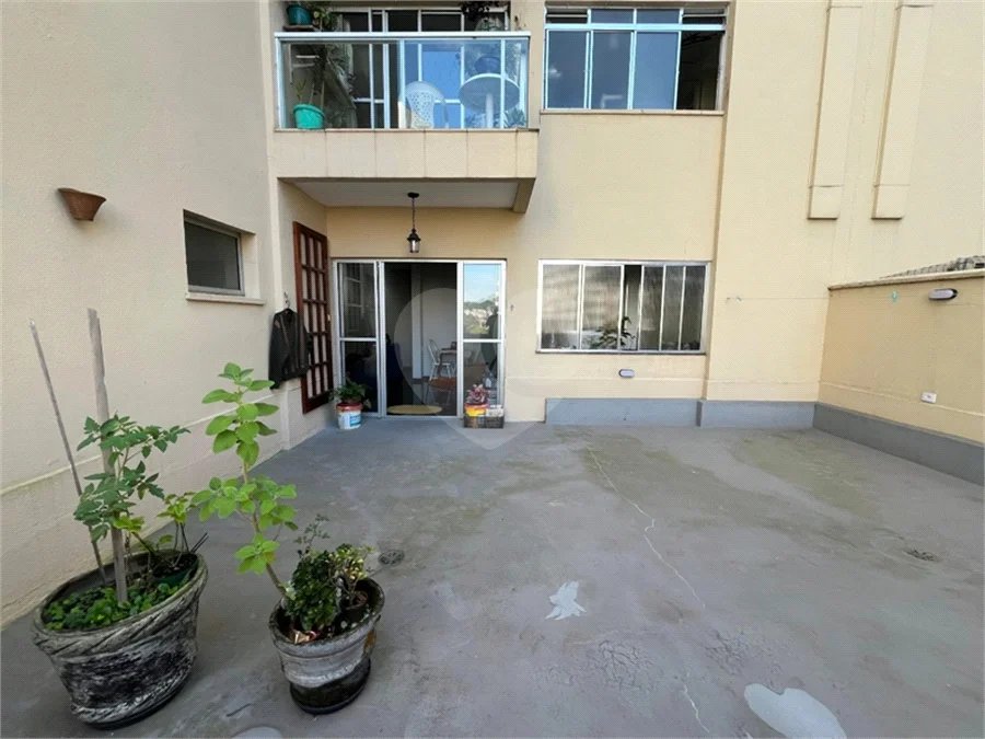 Apartamento Garden com 195 m² de Área Útil, 3 Dormitórios e 2 Vagas