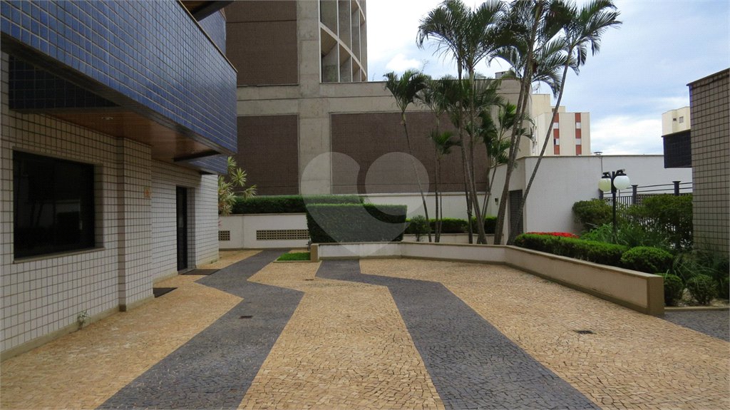 Apartamento à venda com 4 quartos, sendo 2 suítes,  em Cambuí, Campinas, SP