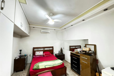 Sobrado à venda com 5 quartos, sendo 2 suítes, em Vila Monte Alegre, Ribeirão Preto, SP