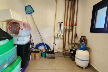 Casa à venda com 6 quartos, sendo 5 suítes, no condomínio Jardim Primavera, Louveira - SP