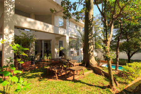 Casa à venda com 4 suítes no condomínio Vila Alba, São Paulo - SP