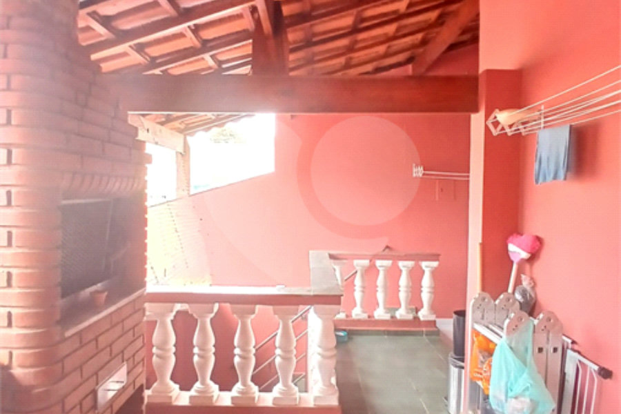 Casa à venda com 3 quartos, sendo 1 suíte, em Campo Limpo, São Paulo, SP
