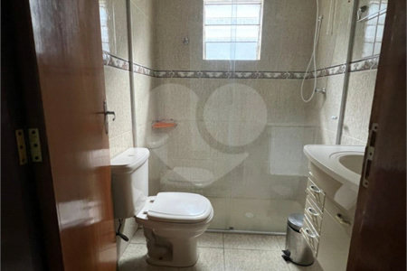 Sobrado à venda com 4 quartos, sendo 2 suítes,  em Jardim Marisa, São Paulo, SP