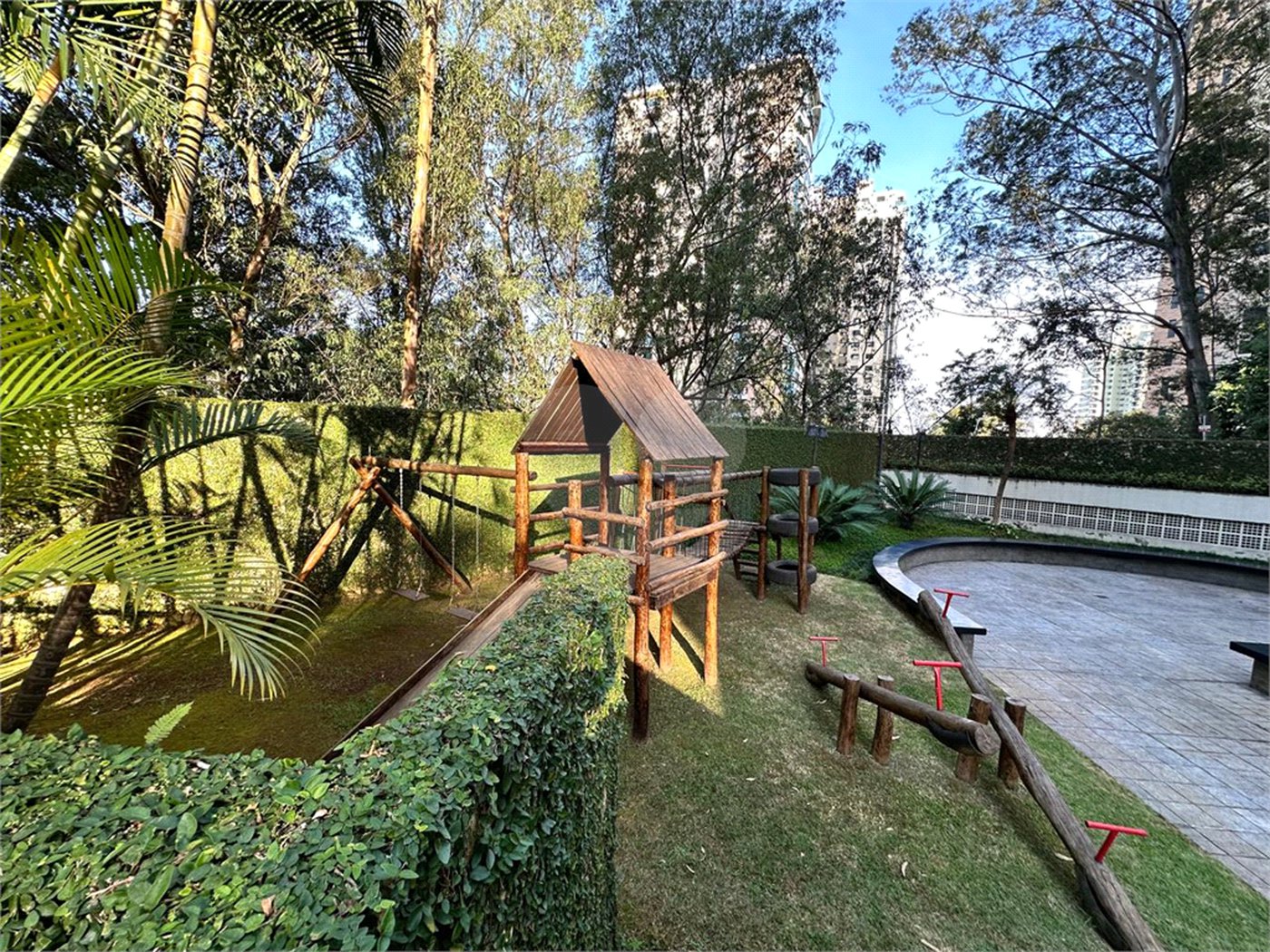 Apartamento à venda com 2 suítes em Vila Andrade, São Paulo, SP