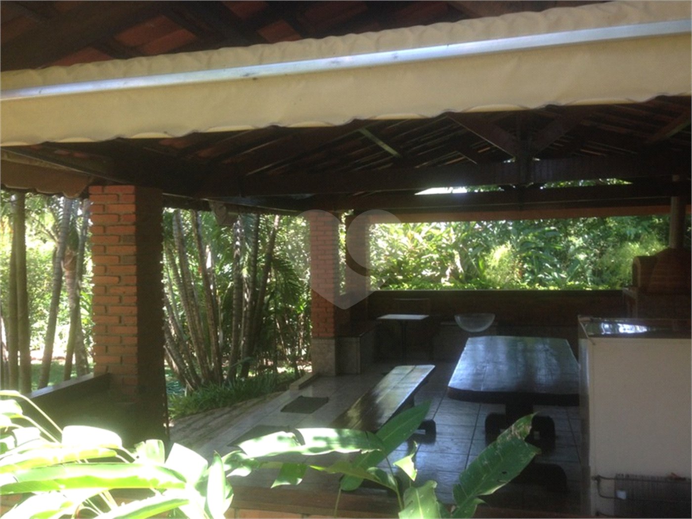 Casa à venda com 5 quartos, sendo 3 suítes, no condomínio Recanto das Flores, Indaiatuba - SP
