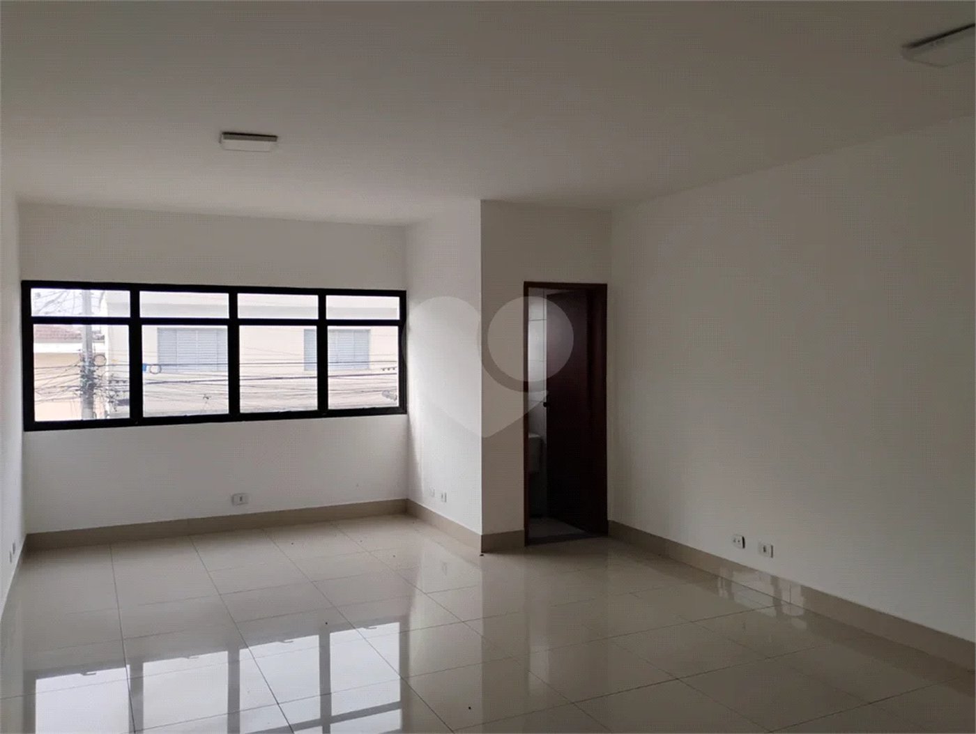 Ótima sala comercial para locação na Vila Santa Catarina