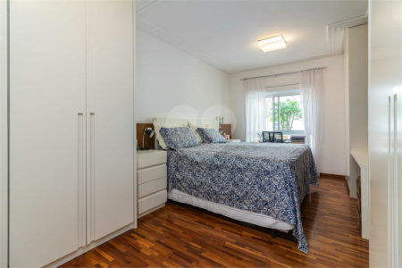 Apartamento à venda com 3 suítes em Vila Cordeiro, São Paulo, SP