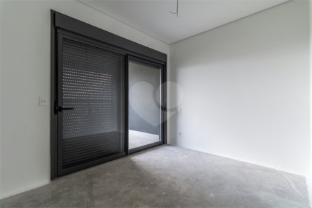 Apartamento à venda ou para alugar com 4 quartos, sendo 3 suítes, em Jardim Morumbi, São Paulo, SP
