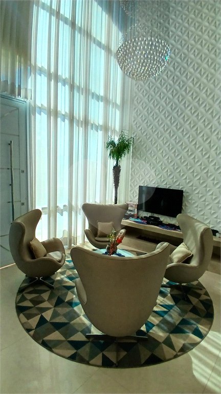 Casa à venda com 3 suítes no condomínio Figueira Garden, Atibaia - SP