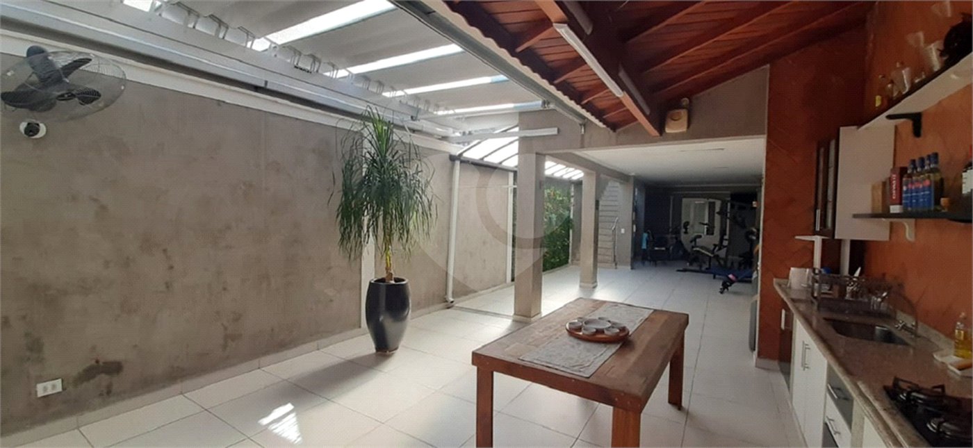 Sobrado à venda com 3 quartos, sendo 1 suíte, em Jaçanã, São Paulo, SP