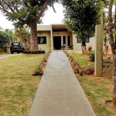 Casa à venda com 3 suítes no condomínio Chácaras do Lago, Vinhedo - SP