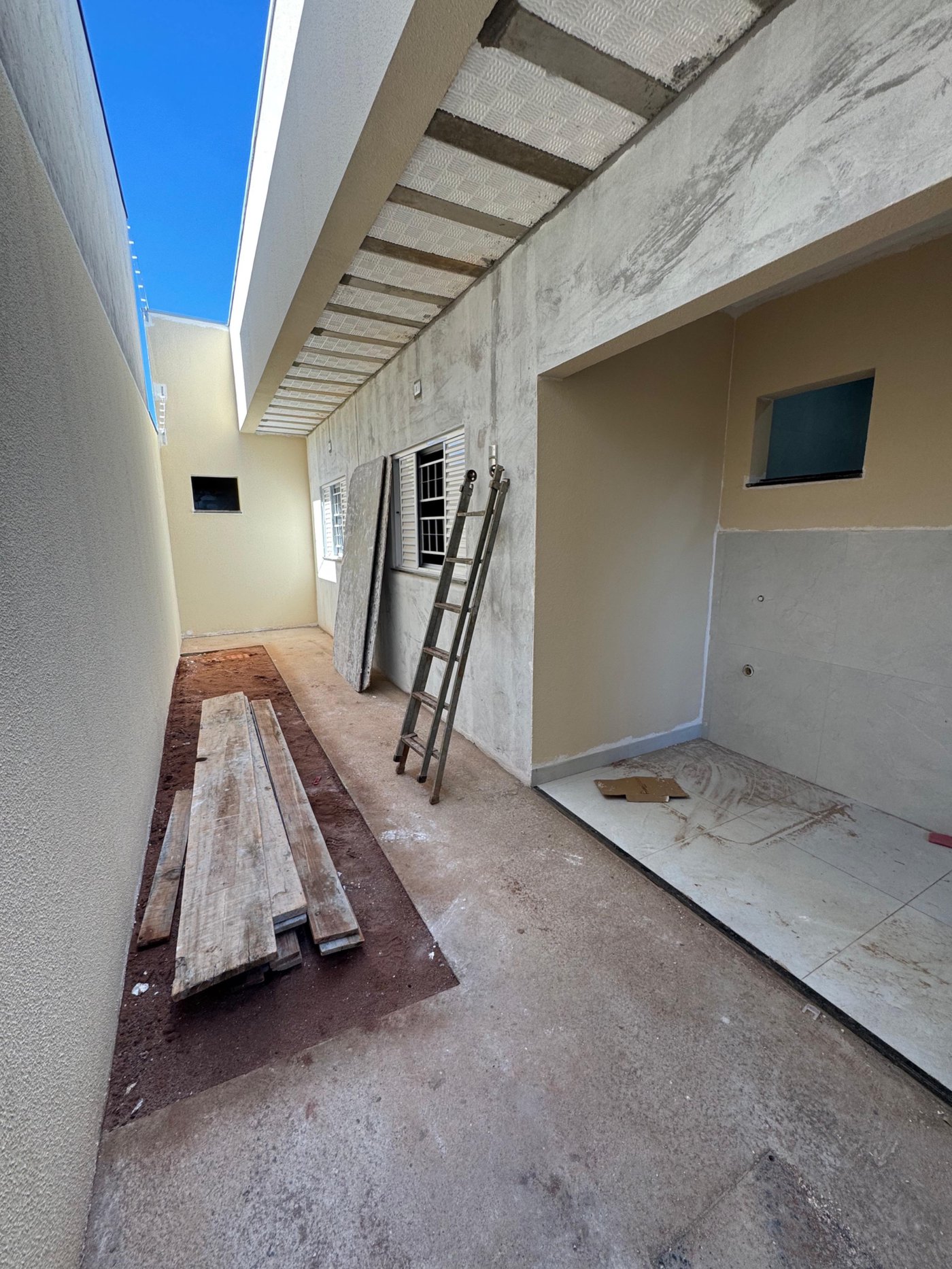 Casa à venda com 2 quartos, sendo 1 suíte,  em Nova Três Lagoas, Três Lagoas, MS