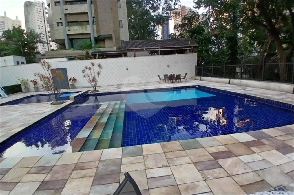 Apartamento à venda com 3 quartos, sendo 1 suíte, em Jardim Sul, São Paulo, SP