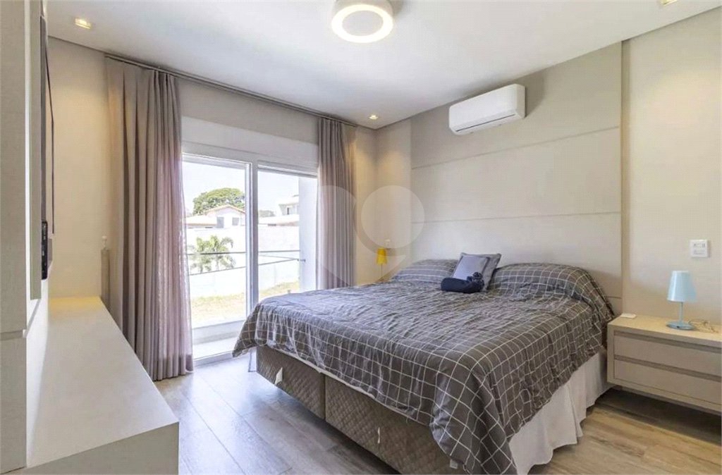 Casa à venda com 4 suítes no condomínio Granville, Atibaia - SP