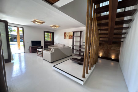 Casa à venda com 4 quartos, sendo 2 suítes, em Praia do Mutá, Porto Seguro, BA