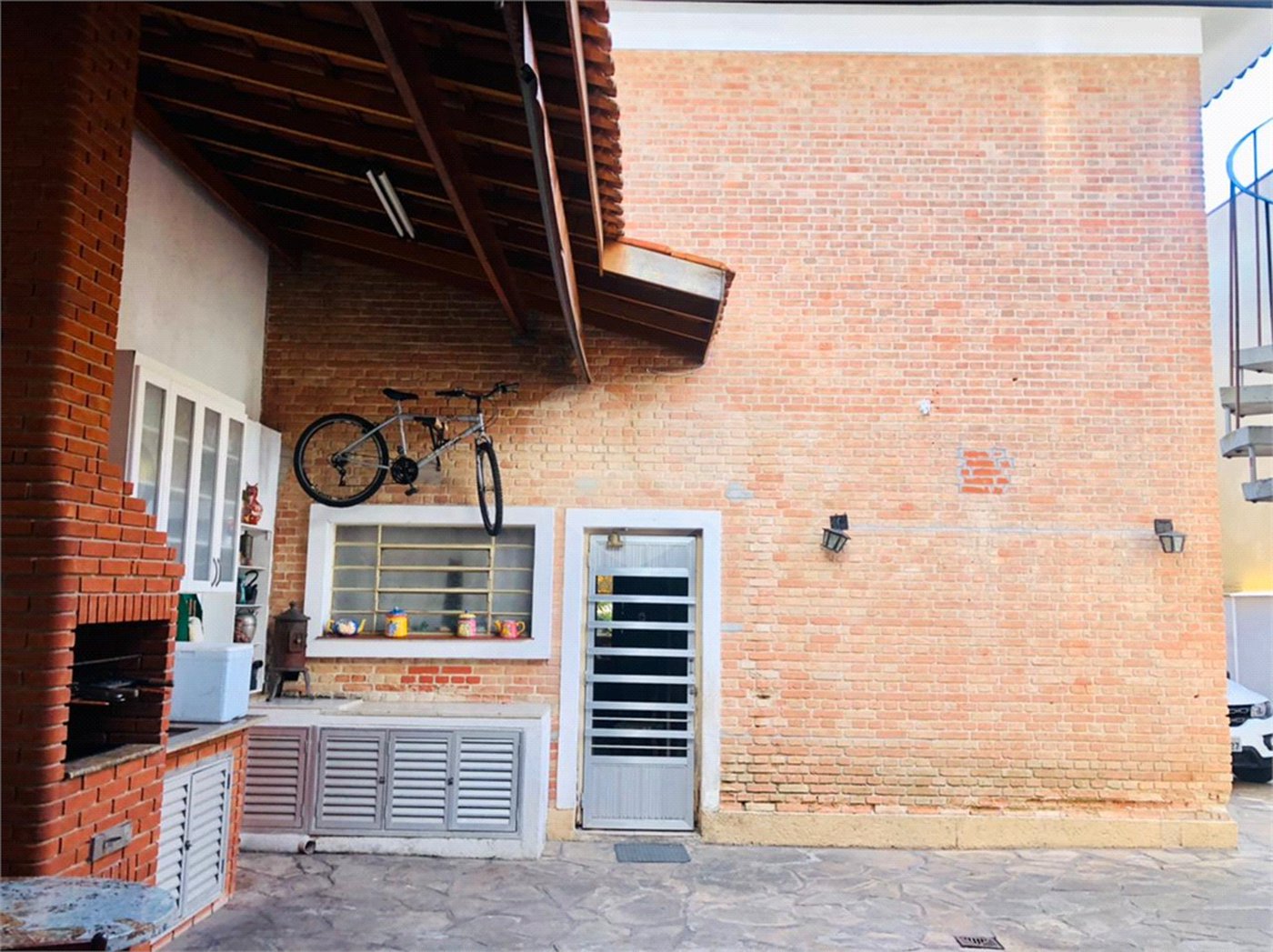 Sobrado à venda com 5 suítes em Vila Cordeiro, São Paulo, SP