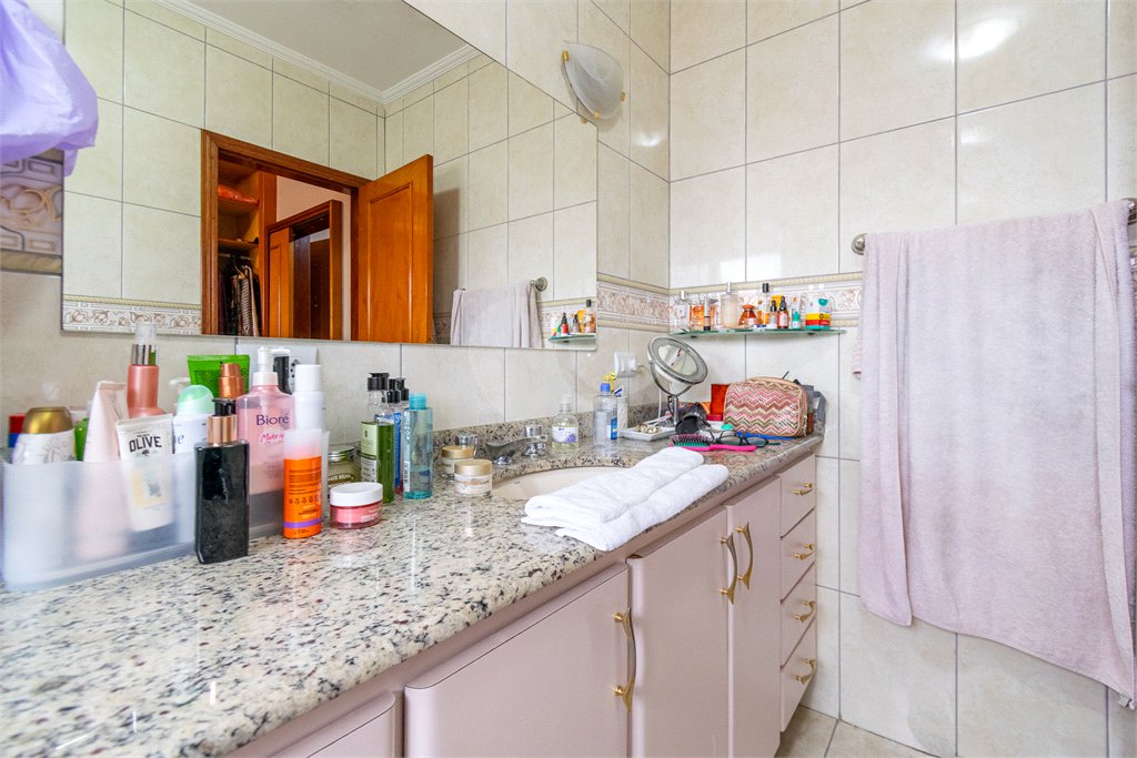 Casa à venda com 3 quartos, sendo 1 suíte,  em Vila Cordeiro, São Paulo, SP