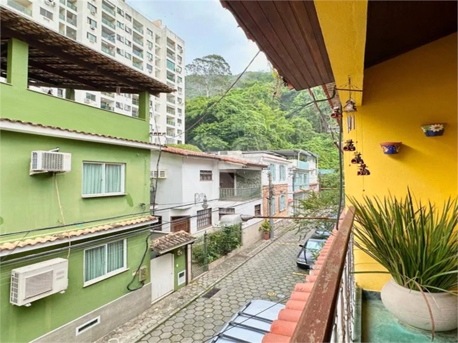 Casa de Vila à venda com 4 quartos, sendo 2 suítes,  em Botafogo, Rio de Janeiro, RJ