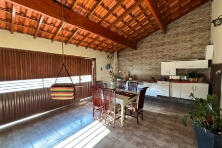 Casa à venda com 3 quartos, sendo 1 suíte, em Jardim Imperador, Salto, SP