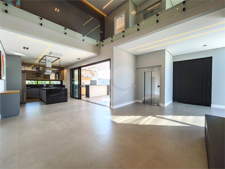 Casa à venda com 4 suítes, no condomínio Villa dos Pinheiros, Indaiatuba - SP