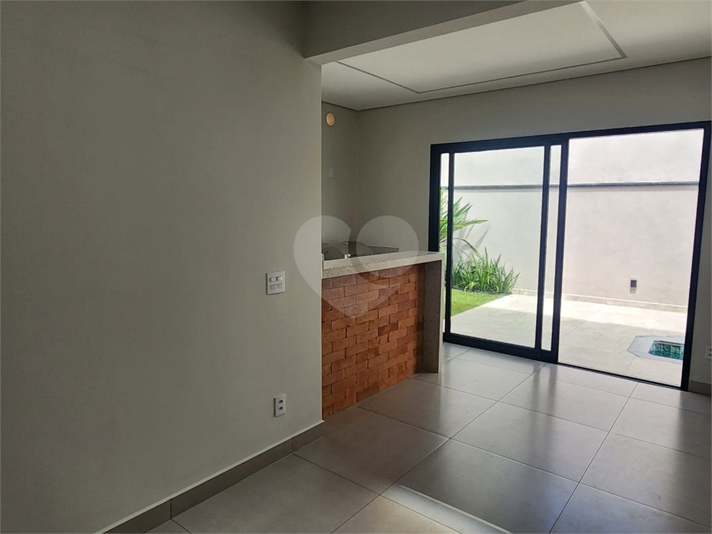Casa à venda com 3 suítes no condomínio Terras de São Francisco, Vinhedo - SP