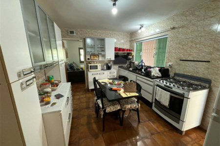 Casa à venda com 3 quartos, sendo 1 suíte, em Jardim Santo Antônio, Salto, SP