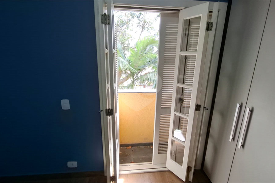 Casa à venda com 2 suítes no condomínio Village Palmas, São Paulo - SP