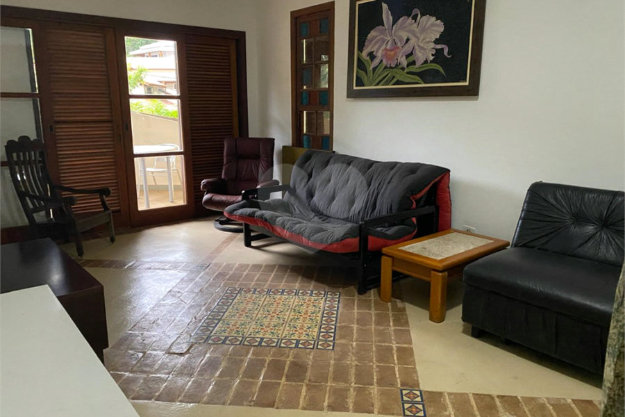 Casa à venda com 6 suítes em Massaguaçu, Caraguatatuba, SP