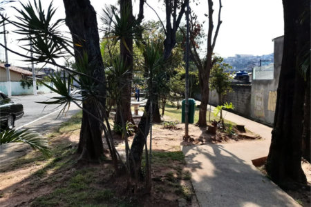 Casa Térrea à venda com 4 quartos em Vila Ernesto, São Paulo, SP