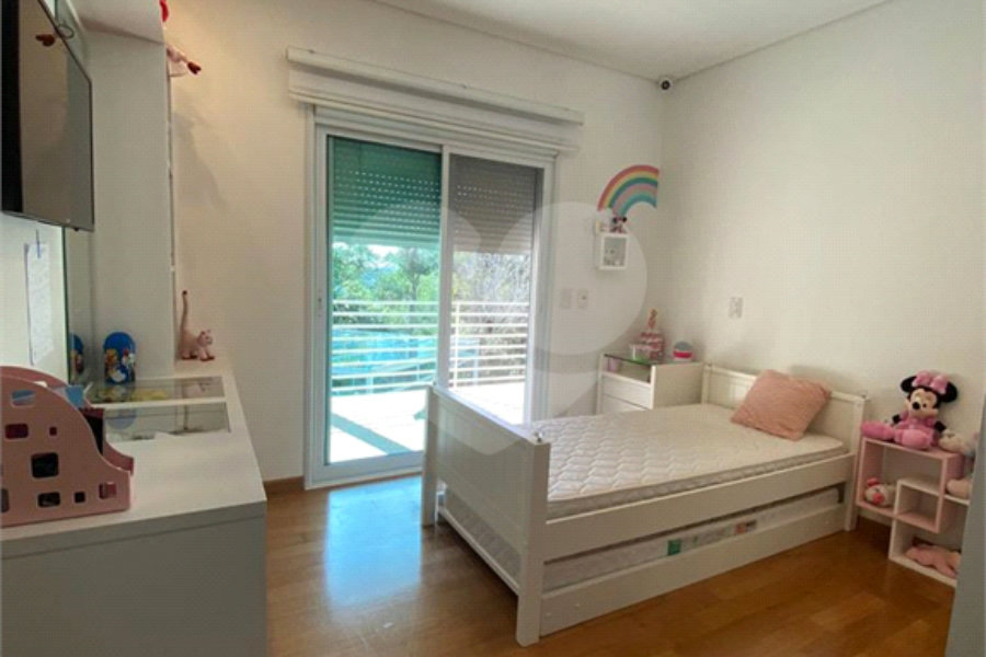 Casa à venda com 3 suítes no condomínio Parque Itatiaia, Mairiporã - SP