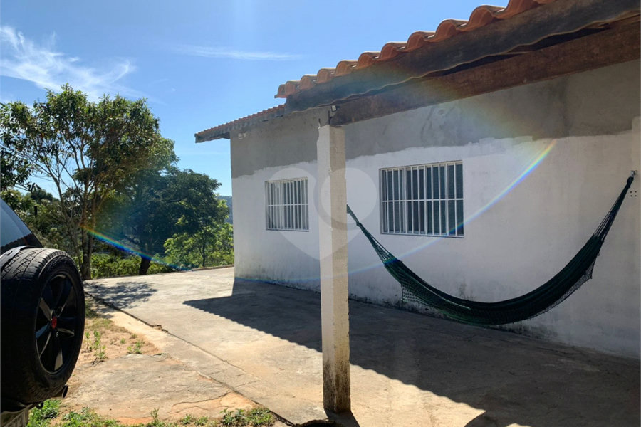 Casa à venda com 3 quartos, sendo 1 suíte, em Olho D'água, Mairiporã, SP