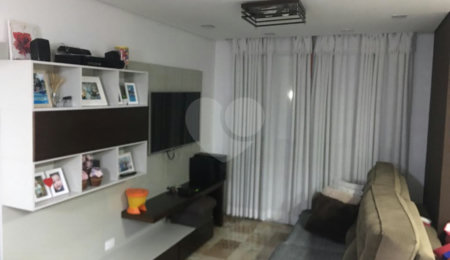 Casa à venda com 3 quartos, sendo 1 suíte,  no condomínio Village St. Louis, São Paulo - SP