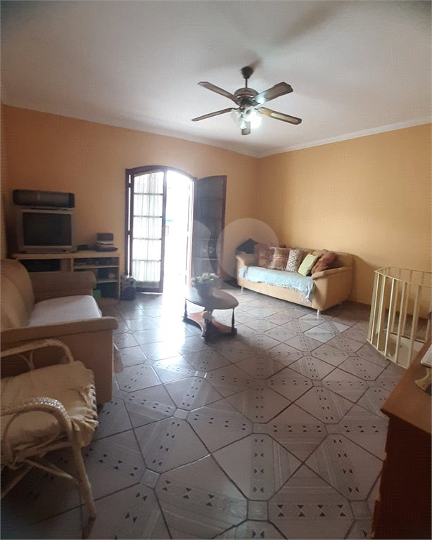 Sobrado à venda com 4 quartos, sendo 1 suíte, em Rancho Grande, Itu, SP